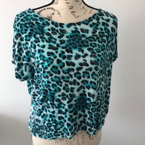 Women’s Forever21 blue leopard print top size S